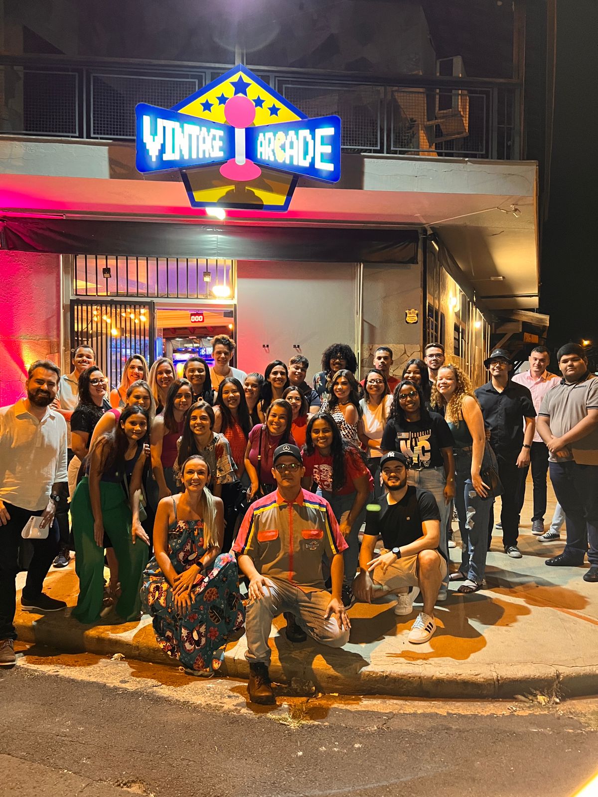Alunos de Administração fazem visita técnica a bugueria Vintage Arcade